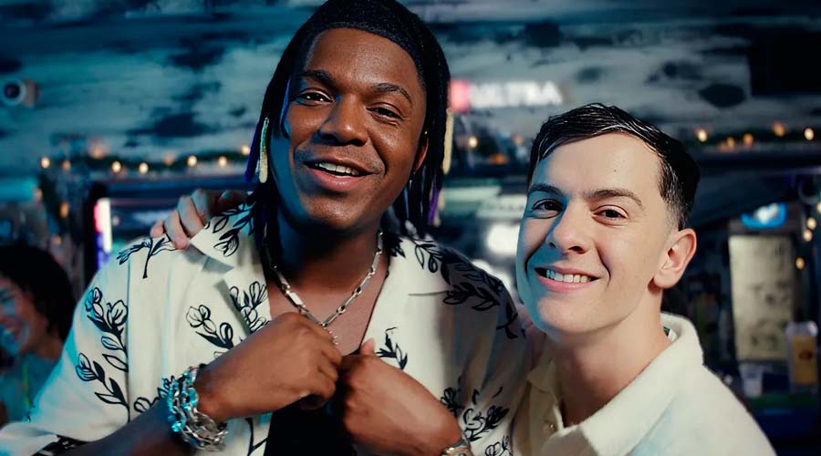 Venesti el rey del afro pop, presenta 'MI DEBILITY' junto a Guaynaa