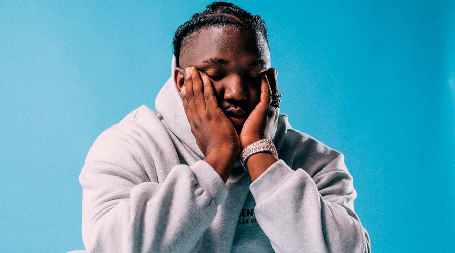 "EROTIC": El nuevo sencillo de Moffa desata su lado más atrevido