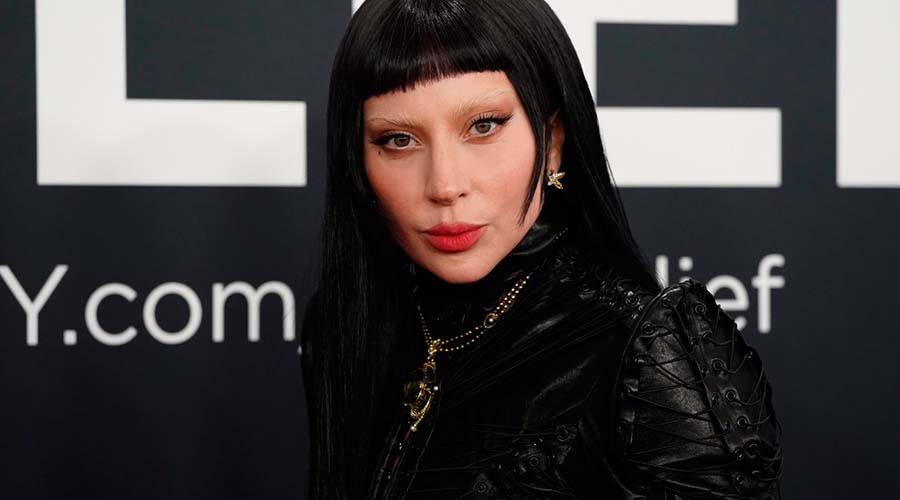 Netflix revela el look de Lady Gaga como la misteriosa profesora de ‘Wednesday’