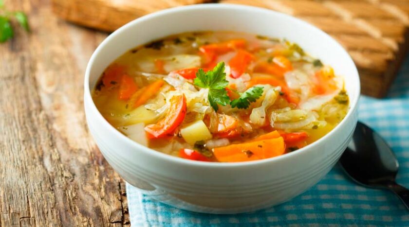 Receta de sopa reconstituyente para resetear el cuerpo después de Nochebuena