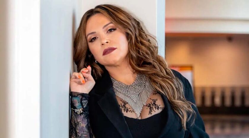 Jacqie Rivera abre las páginas de su diario personal con su nuevo álbum Corazón Desnudo